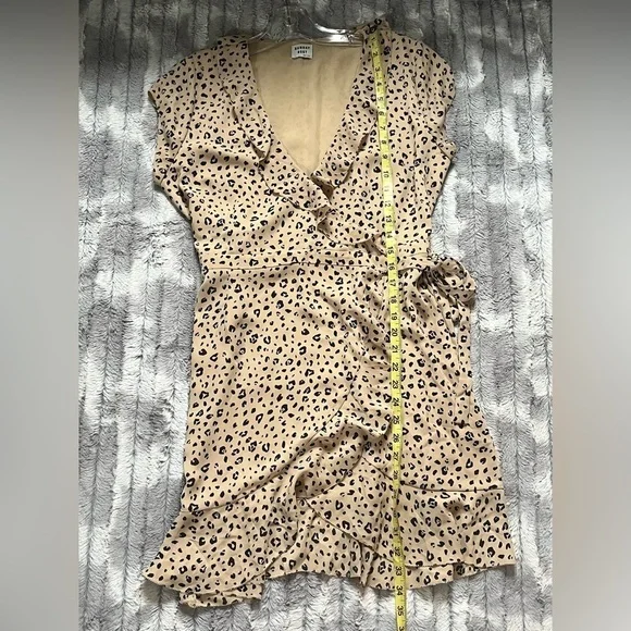 Aritzia Sunday Best Savoy Wrap Dress Size 4 - Picture 7 of 12